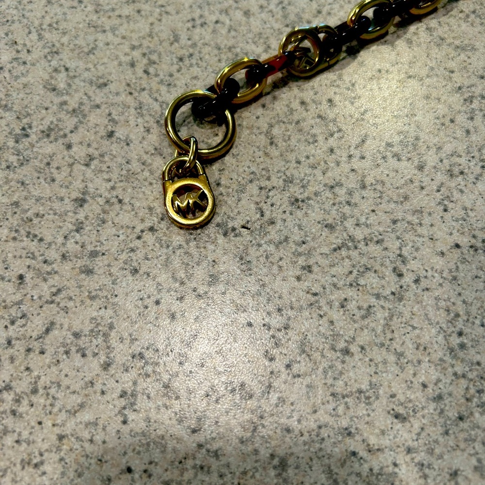 Beautiful Micheal Kors bracelet - Picture 2 of 3